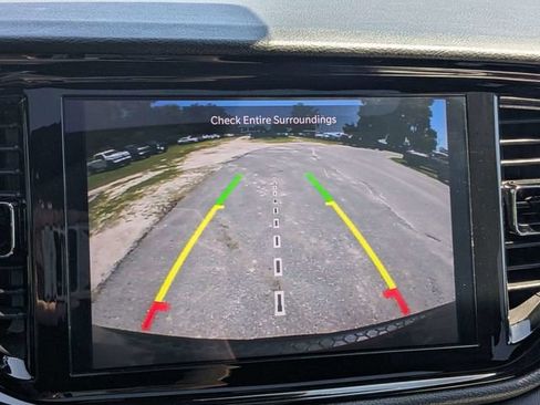 Used 2024 Dodge Durango GT RWD image 29