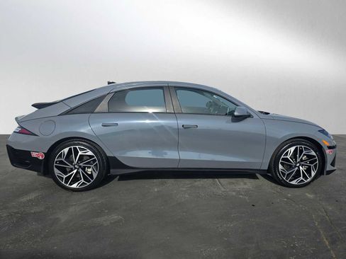 Used 2024 Hyundai Ioniq 6 SEL image 2