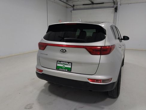 Used 2019 Kia Sportage LX image 7