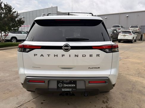 New 2026 Nissan Pathfinder Platinum FWD image 5