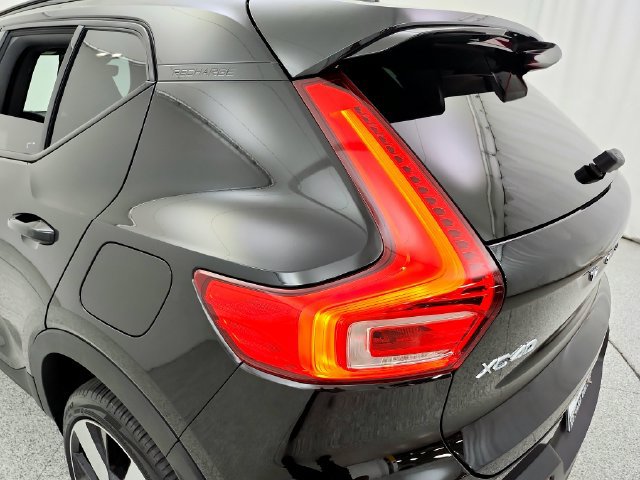 Certified 2023 Volvo XC40 Recharge Ultimate w/ Protection Package Premier AWD/4WD image 19