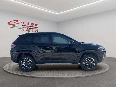 New 2026 Jeep Compass Trailhawk AWD/4WD image 6
