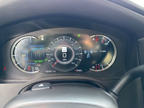 Used 2018 Cadillac Escalade Luxury image 13