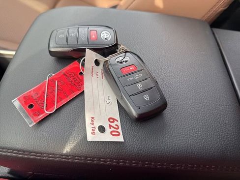 New 2026 Toyota 4Runner Limited image 30