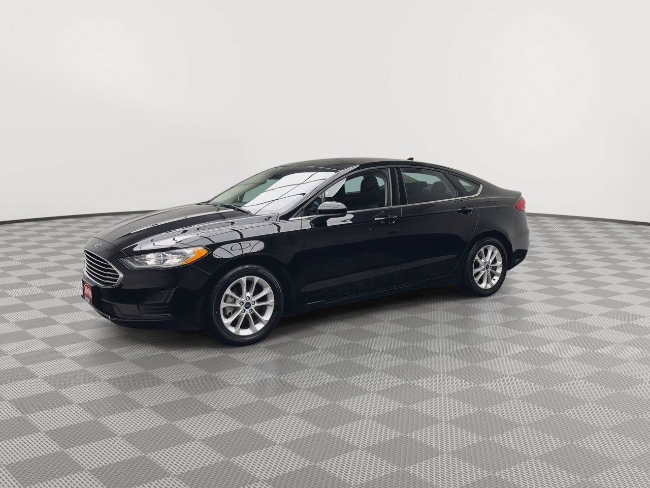 Used 2020 Ford Fusion SE FWD image 31