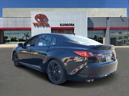 New 2026 Toyota Camry Hybrid FWD image 5