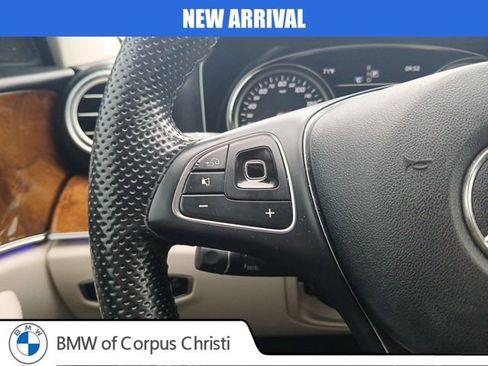 Used 2017 Mercedes-Benz E 300 4MATIC image 24