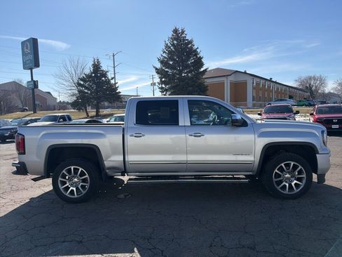 Used 2018 GMC Sierra 1500 Denali AWD/4WD image 3