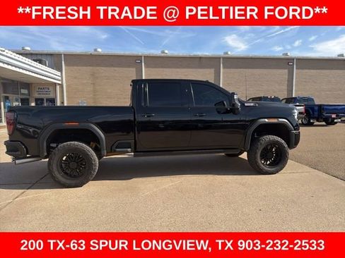 Used 2024 GMC Sierra 2500 AT4X image 17