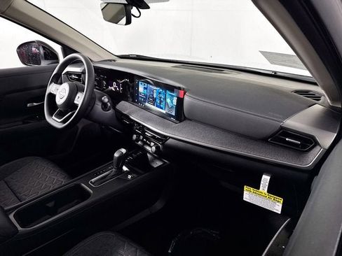 New 2026 Nissan Kicks SV w/ SV Premium Package AWD/4WD image 25