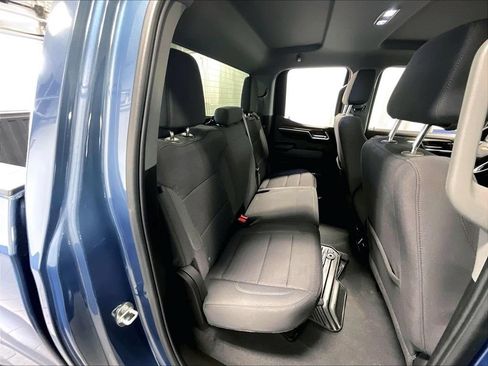 Used 2024 Chevrolet Silverado 1500 LT AWD/4WD image 16