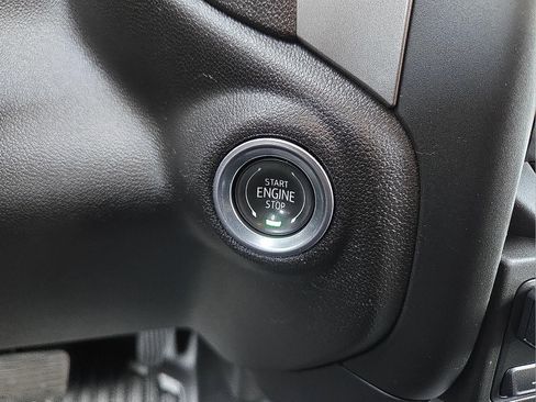 Certified 2025 GMC Sierra 2500 Pro w/ Convenience Package image 21