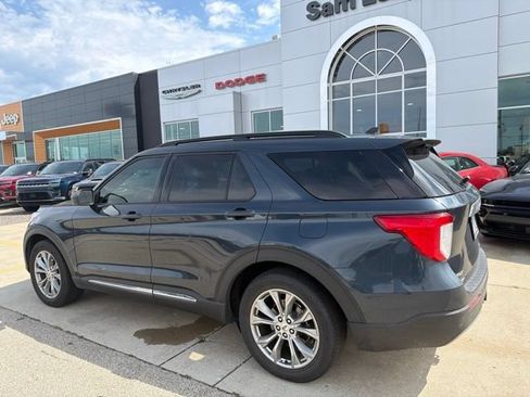 Used 2022 Ford Explorer XLT w/ Equipment Group 202A RWD image 4