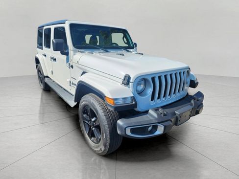 Used 2021 Jeep Wrangler Unlimited Sahara AWD/4WD image 3