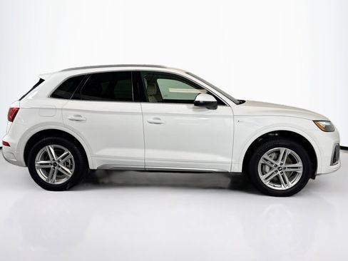 Used 2022 Audi Q5 e Premium Plus w/ Premium Plus Package image 4