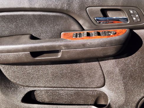 Used 2009 GMC Yukon SLT image 21