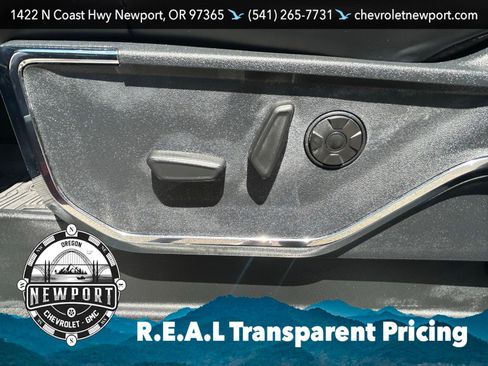 Used 2025 Ford F350 Platinum w/ FX4 Off-Road Package AWD/4WD image 14