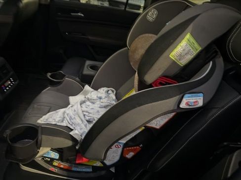 Used 2021 Volkswagen Atlas SEL Premium image 21