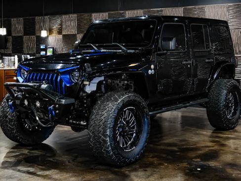Used 2019 Jeep Wrangler Unlimited Rubicon AWD/4WD image 6