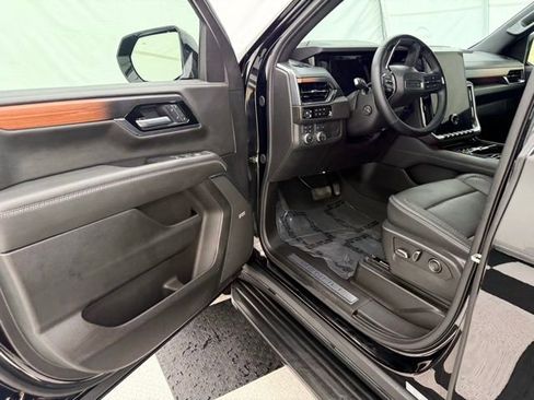 Used 2025 GMC Yukon Denali image 33