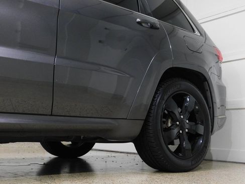 Used 2016 Jeep Grand Cherokee Overland w/ Advanced Technology Group image 26