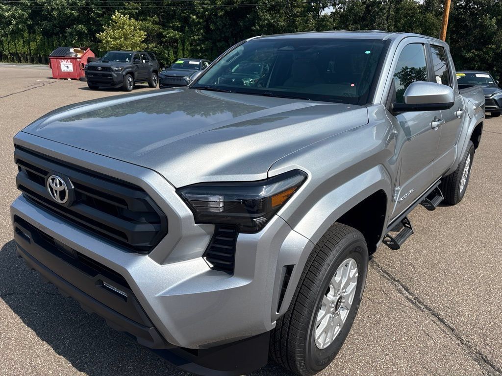 Certified 2026 Toyota Tacoma SR5 AWD/4WD image 2