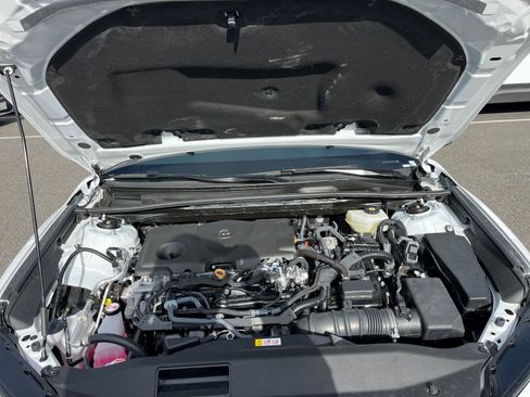 Used 2025 Toyota Camry LE image 31