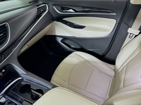 Used 2022 Buick Enclave Premium w/ Experience Buick Package image 23