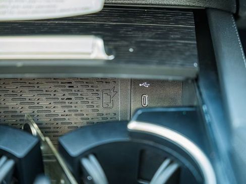 New 2026 Mercedes-Benz GLS 450 4MATIC image 25