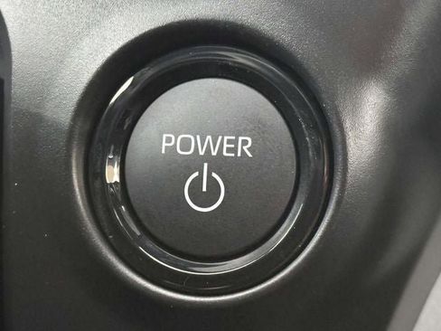 Used 2026 Toyota Sienna LE image 38