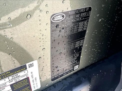 Used 2023 Land Rover Defender 130 SE image 33