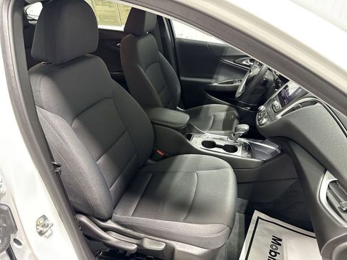 Used 2022 Chevrolet Malibu LS image 29