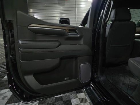 Used 2023 Chevrolet Silverado 1500 High Country w/ Technology Package image 38