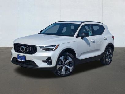 Used 2026 Volvo XC40 B5 Plus w/ Protection Package Premier