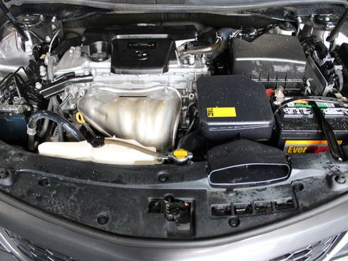 Used 2013 Toyota Camry SE FWD image 32