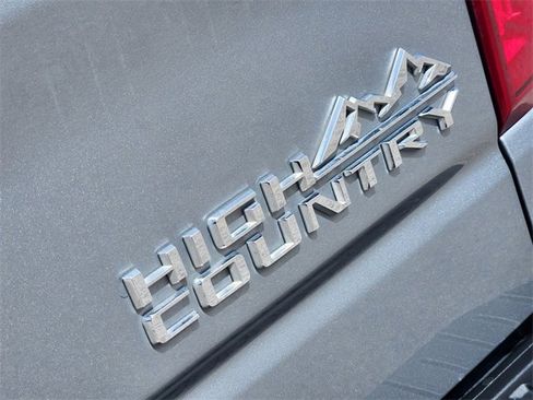 Used 2024 Chevrolet Silverado 1500 High Country w/ Technology Package image 12