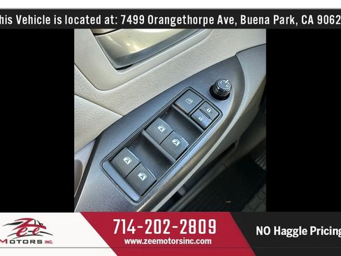 Used 2015 Toyota Sienna LE FWD image 35