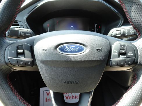 Used 2024 Ford Escape ST-Line AWD/4WD image 11