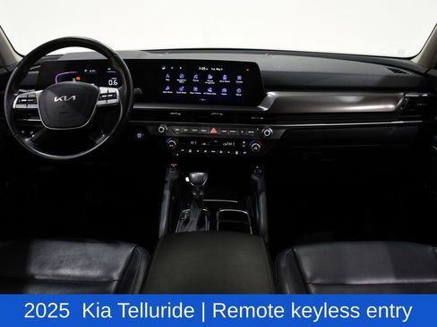 Used 2025 Kia Telluride S FWD image 8