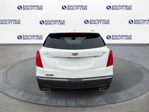 Used 2018 Cadillac XT5 Luxury w/ Driver Awareness Package AWD/4WD image 5