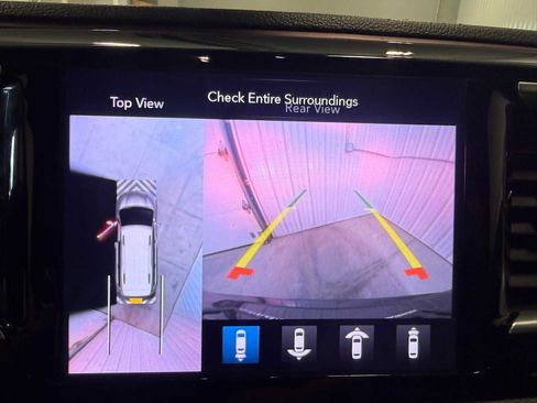 Used 2020 Chrysler Pacifica Limited FWD image 31