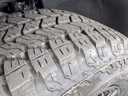 Used 2025 GMC Sierra 1500 Elevation image 30