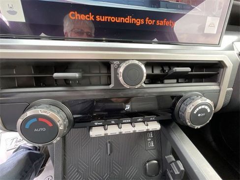 Used 2025 Toyota Tacoma TRD Off-Road image 23