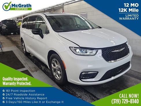 Used 2024 Chrysler Pacifica Limited w/ Uconnect Theater Family Group FWD image 1