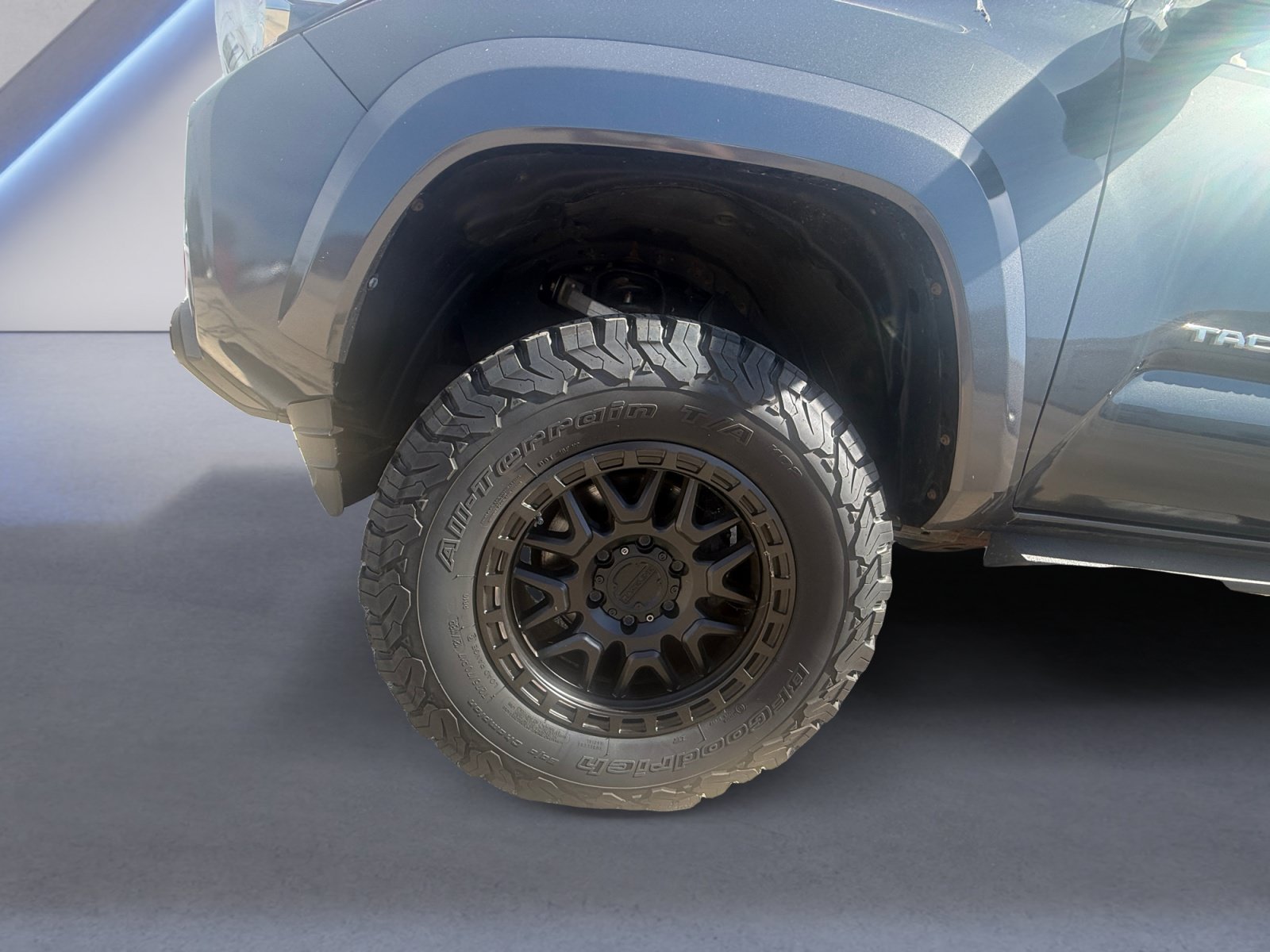 Used 2020 Toyota Tacoma SR5 AWD/4WD image 14