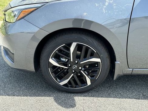 New 2025 Nissan Versa SR image 12