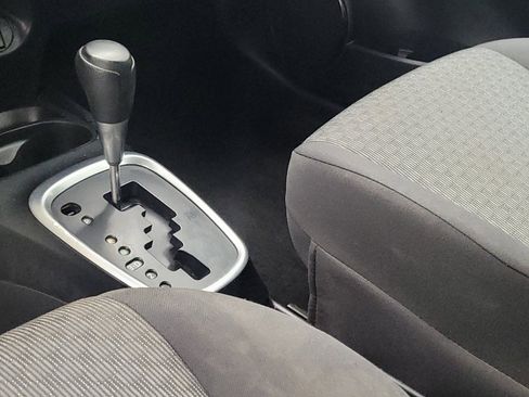 Used 2017 Toyota Yaris L w/ Carpet Mat Package FWD image 26