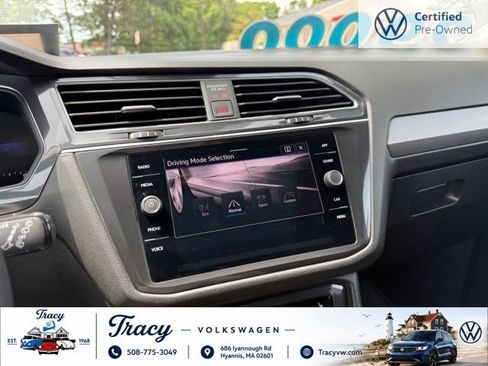 Used 2023 Volkswagen Tiguan SE w/ Panoramic Sunroof Package AWD/4WD image 12