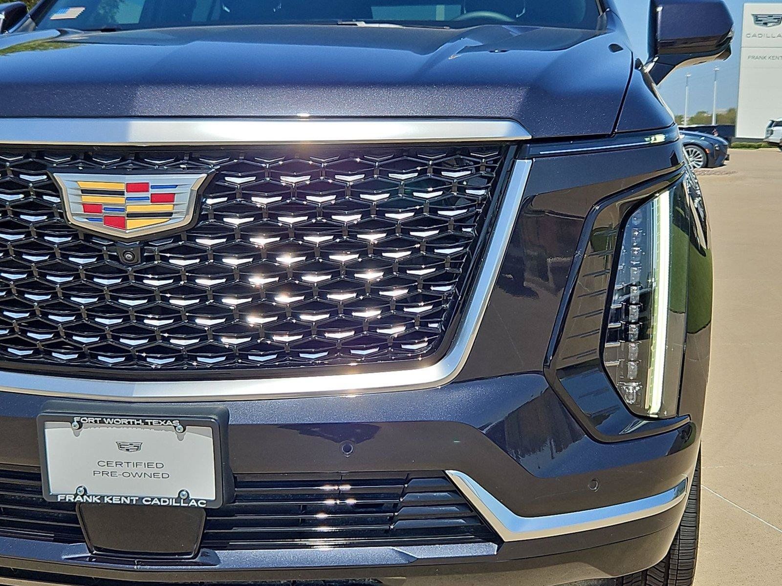 Used 2026 Cadillac Escalade Luxury w/ Touring Package AWD/4WD image 6