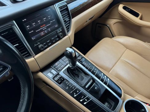 Used 2017 Porsche Macan S AWD/4WD image 37